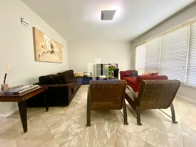 Casa com 450m² 5 quartos e 4 banheiros, à venda, no bairro Barra da Tijuca em Rio de Janeiro