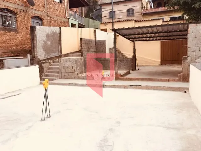 Casa com 300m² 3 quartos e 1 banheiro, à venda, no bairro Caiçaras em Belo Horizonte