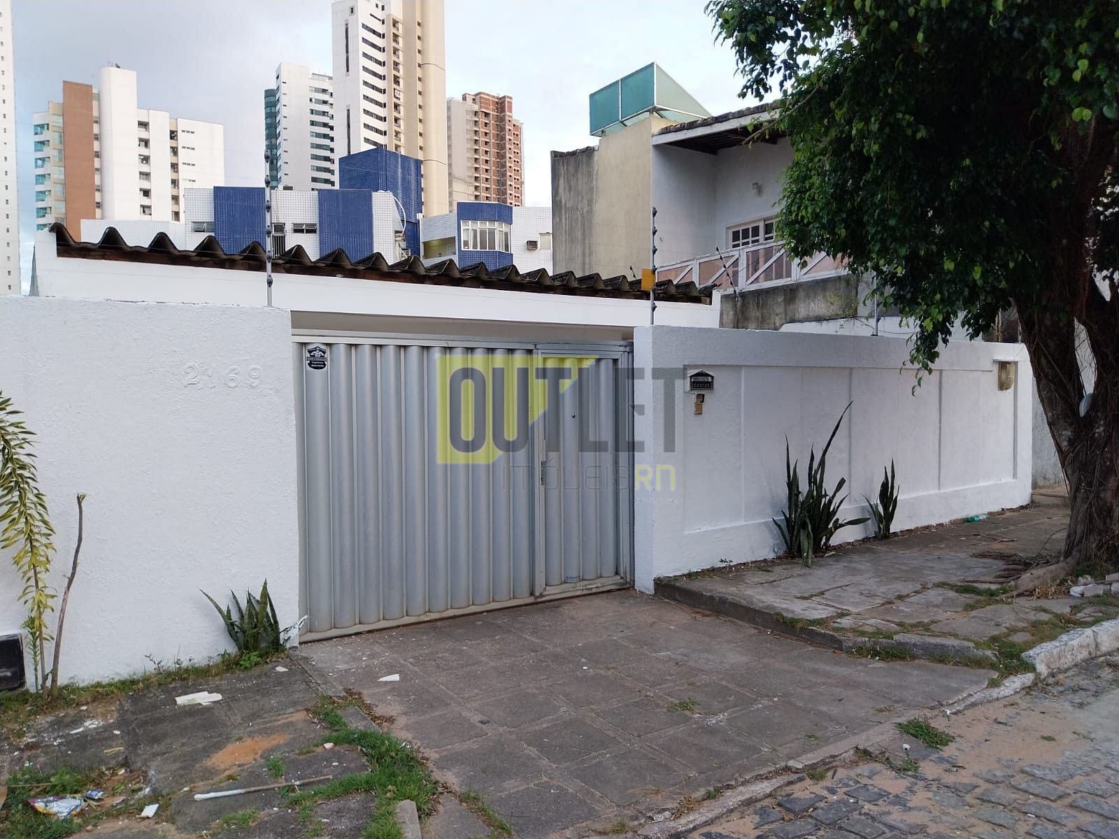 Casa à venda com 3 quartos, 300m² - Foto 1