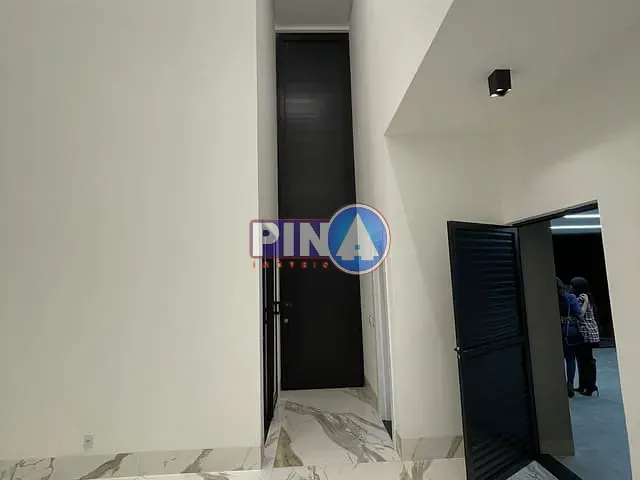 Casa com 417m² 4 quartos e 6 banheiros, à venda, no bairro Fazenda Vau das Pombas em Goiânia