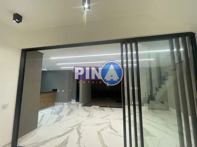 Casa com 417m² 4 quartos e 6 banheiros, à venda, no bairro Fazenda Vau das Pombas em Goiânia