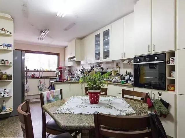 Casa 5 quartos e 9 banheiros, para alugar, no bairro Vila Paulicéia em São Paulo