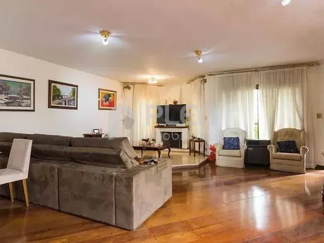 Casa 5 quartos e 9 banheiros, à venda, no bairro Vila Paulicéia em São Paulo