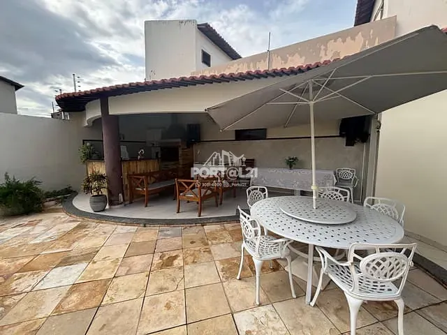 Casa com 600m² 5 quartos e 6 banheiros, à venda, no bairro São José em Petrolina