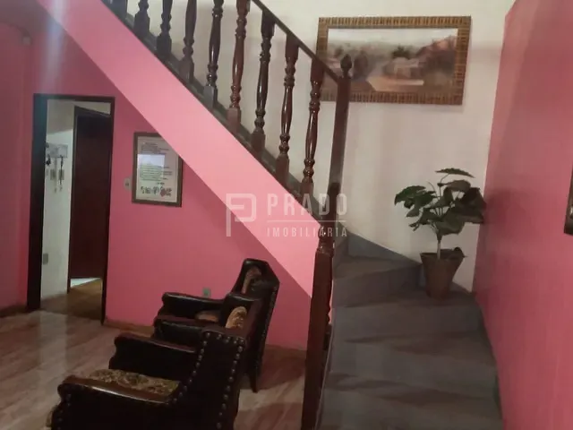 Casa com 450m² 4 quartos e 5 banheiros, à venda, no bairro Três Vendas em Pelotas