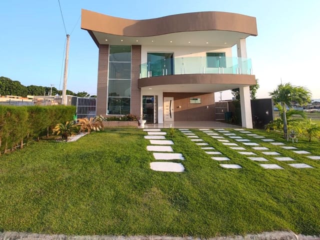 Casa com 325m² 4 quartos e 4 banheiros, à venda, no bairro Alto Do Garrote em Caucaia