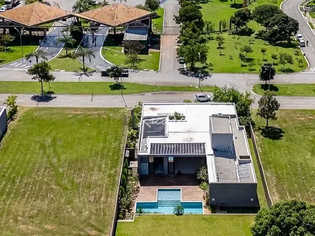 Casa com 1250m² 4 quartos e 6 banheiros, à venda, no bairro Fazenda Vau das Pombas em Goiânia