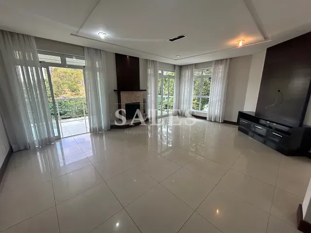 Casa com 917m² 4 quartos e 6 banheiros, à venda ou para alugar, no bairro Alto Sumaré em Juiz de Fora