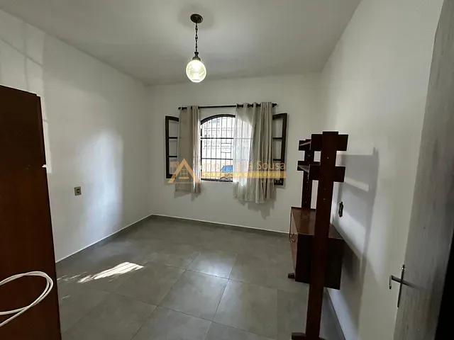 Casa com 150m² 2 quartos e 1 banheiro, para alugar, no bairro Vila Arens II em Jundiaí