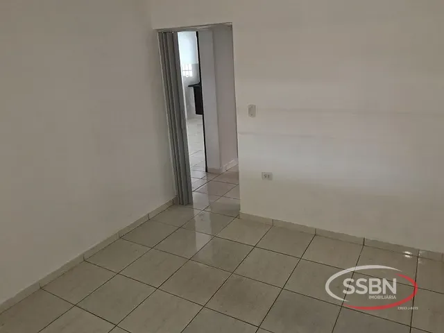 Casa 2 quartos e 1 banheiro, para alugar, no bairro Jardim Santa Rita II em Nova Odessa