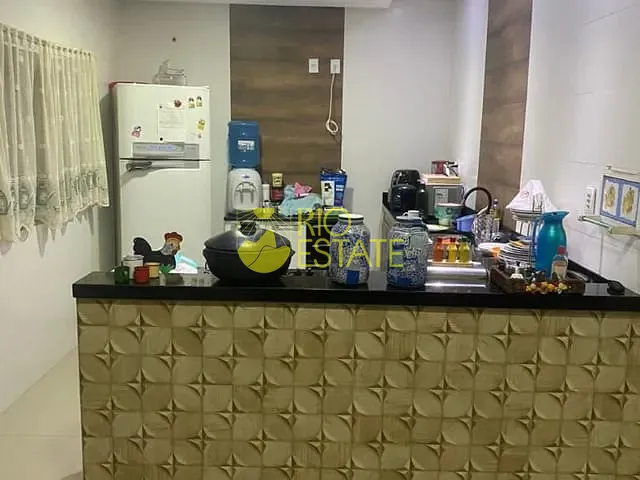 Casa com 300m² 4 quartos e 5 banheiros, à venda, no bairro Vista Alegre em Barra Mansa