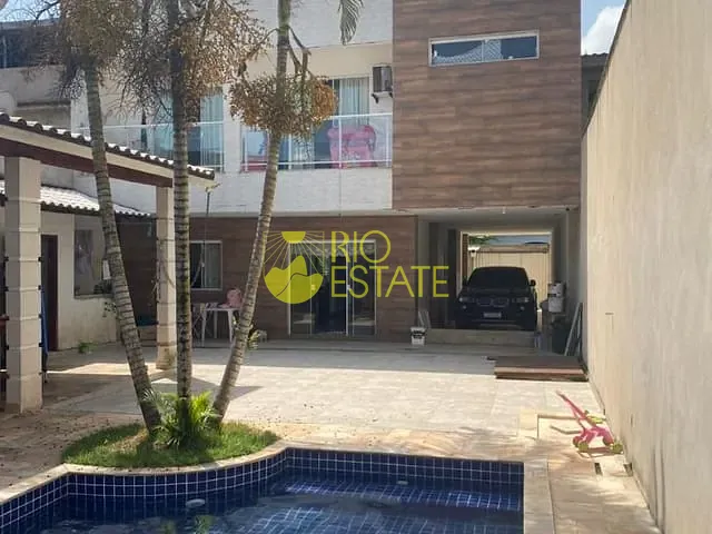 Casa com 300m² 4 quartos e 5 banheiros, à venda, no bairro Vista Alegre em Barra Mansa