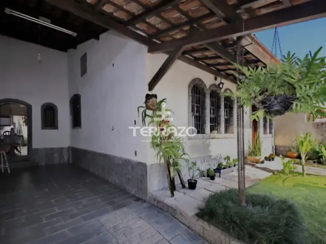 Casa com 205m² 4 quartos e 2 banheiros, à venda, no bairro Morada da Granja em Barra Mansa