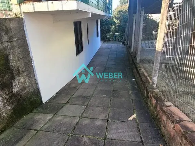 Casa com 100m² 2 quartos e 1 banheiro, para alugar, no bairro Petrópolis em Novo Hamburgo