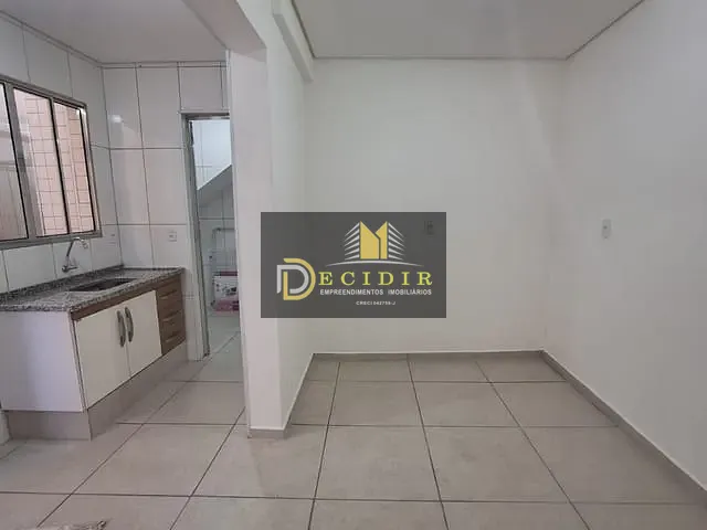 Casa com 70m² 2 quartos e 1 banheiro, para alugar, no bairro Vila Regente Feijó em São Paulo