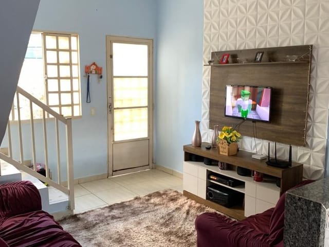 Casa 2 quartos e 1 banheiro, à venda, no bairro Vila Esperança em Extrema