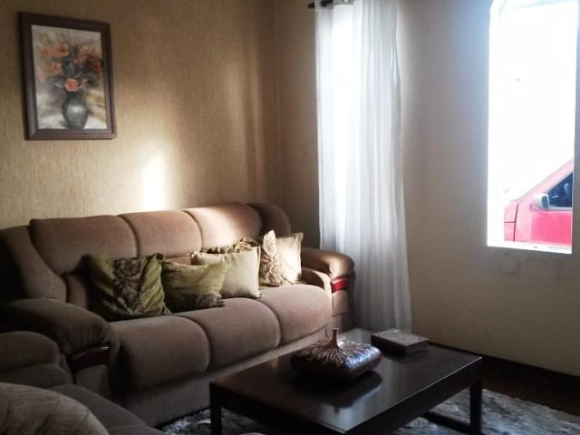 Foto do Casa - Casa à venda 3 Quartos, 1 Suite, 2 Vagas, 240M², Conjunto Cássio Rezende, Uberaba - MG | ZUCATO IMOBILIARIA LTDA