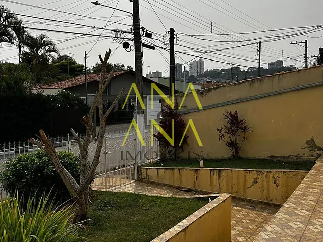 Casa com 250m² 2 quartos e 1 banheiro, à venda, no bairro Jardim Califórnia em Bragança Paulista