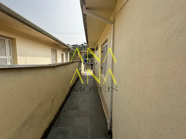 Casa com 250m² 2 quartos e 1 banheiro, à venda, no bairro Jardim Califórnia em Bragança Paulista