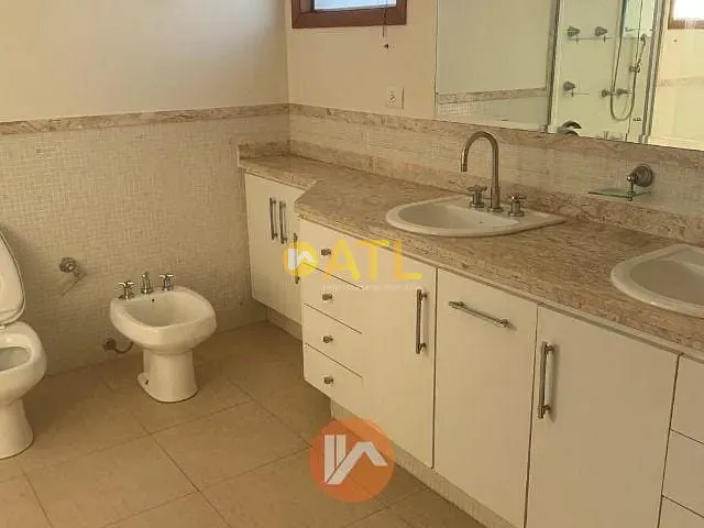 Casa com 600m² 5 quartos e 5 banheiros, à venda, no bairro Jardim Paulista em Ourinhos