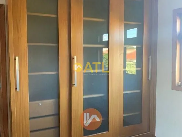 Casa com 600m² 5 quartos e 5 banheiros, à venda, no bairro Jardim Paulista em Ourinhos