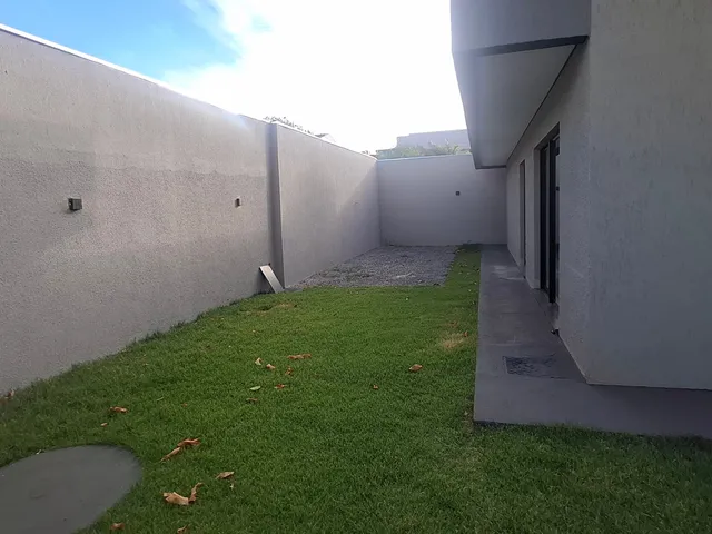 Casa 3 quartos e 1 banheiro, à venda, no bairro Setor Bueno em Goiânia