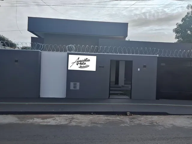 Casa 3 quartos e 1 banheiro, à venda, no bairro Setor Bueno em Goiânia