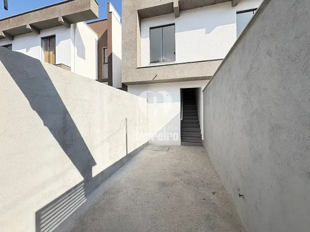 Casa 3 quartos e 1 banheiro, à venda, no bairro Eldorado (Parque Durval de Barros) em Ibirité