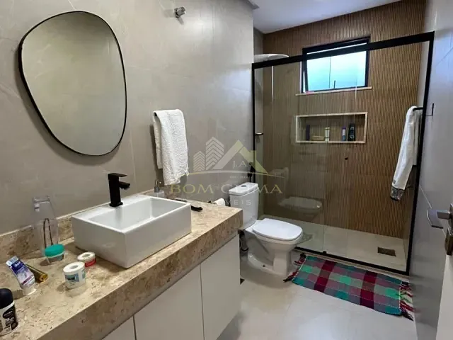 Casa 3 quartos e 1 banheiro, à venda, no bairro Vina Del Mar em Juiz de Fora