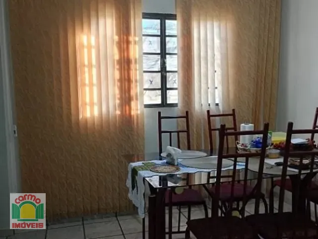 Casa com 229m² 3 quartos e 2 banheiros, à venda, no bairro Jk Parque Industrial Nova Capital em Anápolis