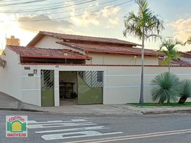 Casa com 229m² 3 quartos e 2 banheiros, à venda, no bairro Jk Parque Industrial Nova Capital em Anápolis
