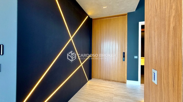 Casa com 493m² 4 quartos e 6 banheiros, à venda, no bairro Alphaville em Santana de Parnaíba