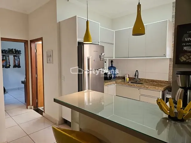 Casa 2 quartos e 2 banheiros, à venda, no bairro Umuarama em Araçatuba