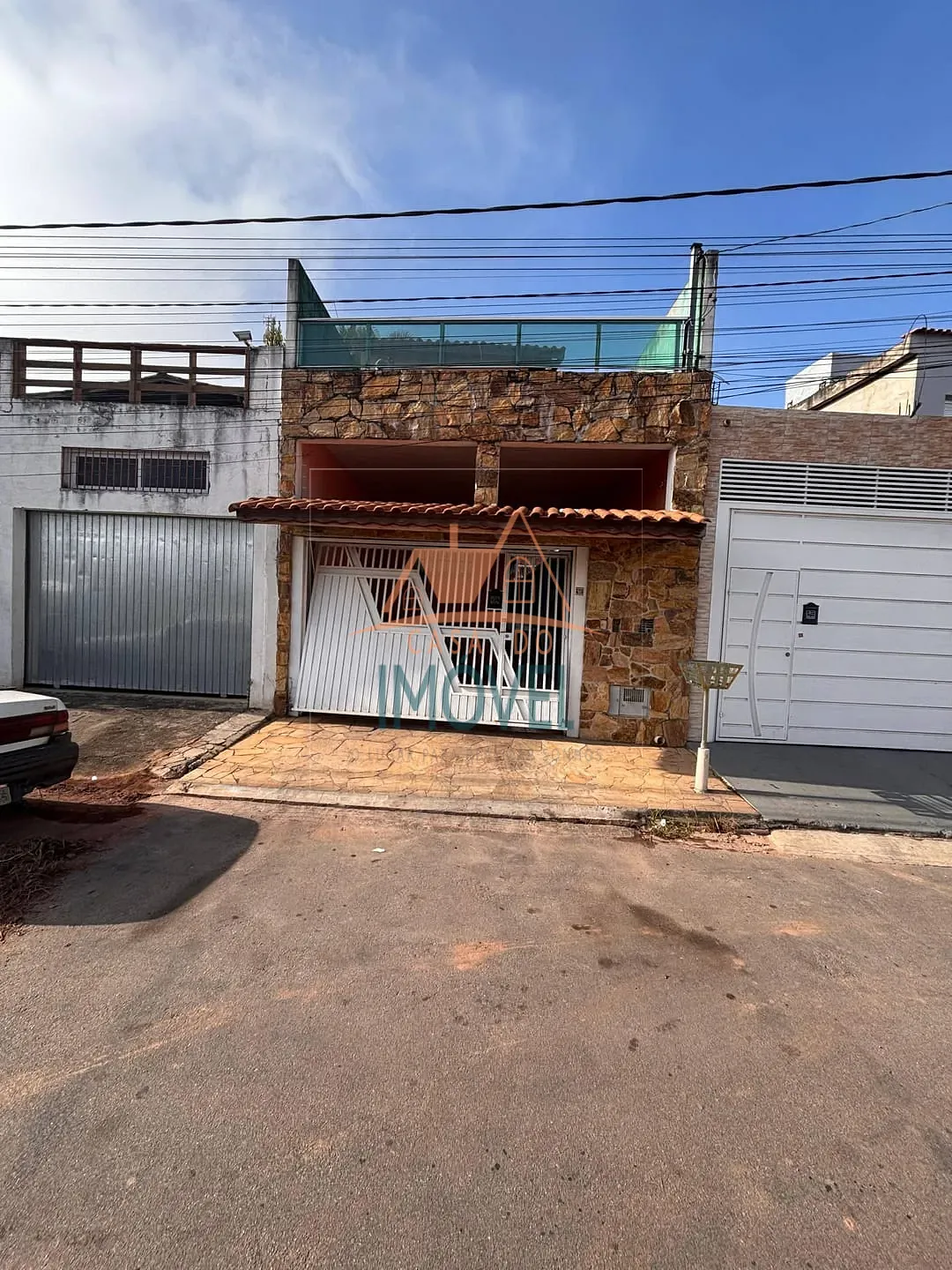 Casa, 3 quartos, 216 m² - Foto 1