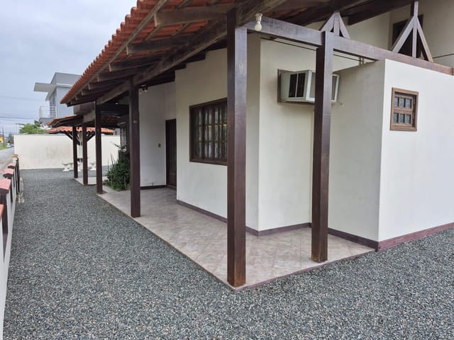 Casa com 264m² 3 quartos e 2 banheiros, à venda, no bairro Praia Alegre em Penha