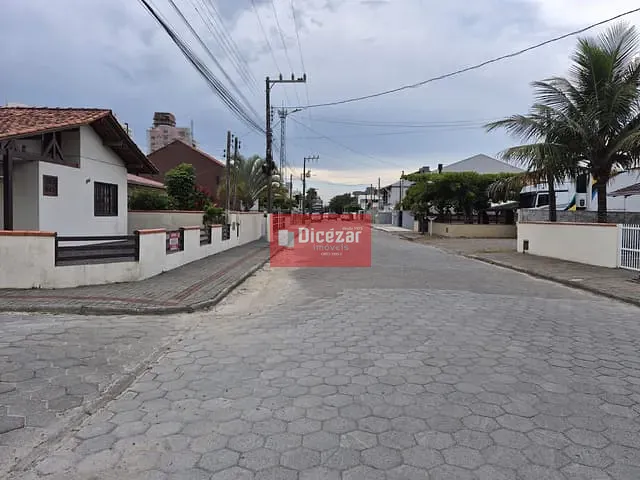 Casa com 264m² 3 quartos e 2 banheiros, à venda, no bairro Praia Alegre em Penha