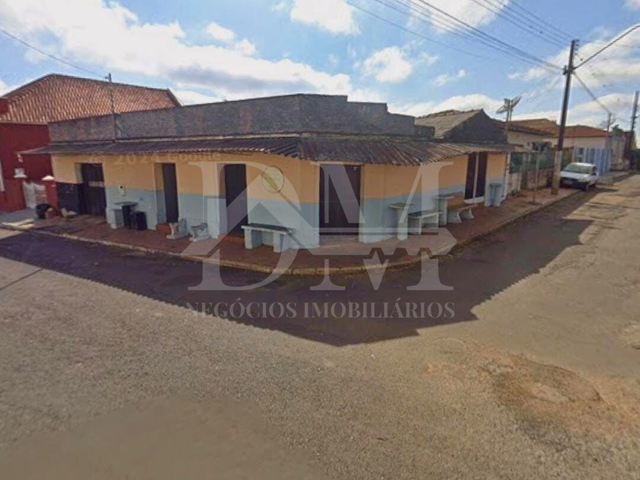 Casa com 358m² 2 quartos e 1 banheiro, à venda, no bairro Cidade Alta em Jaguariaíva