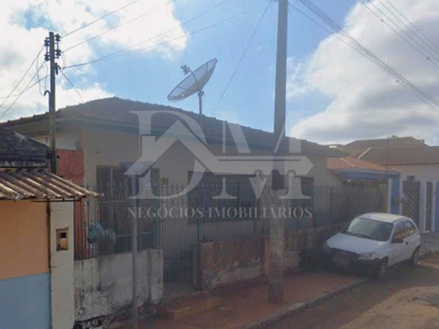 Casa com 358m² 2 quartos e 1 banheiro, à venda, no bairro Cidade Alta em Jaguariaíva