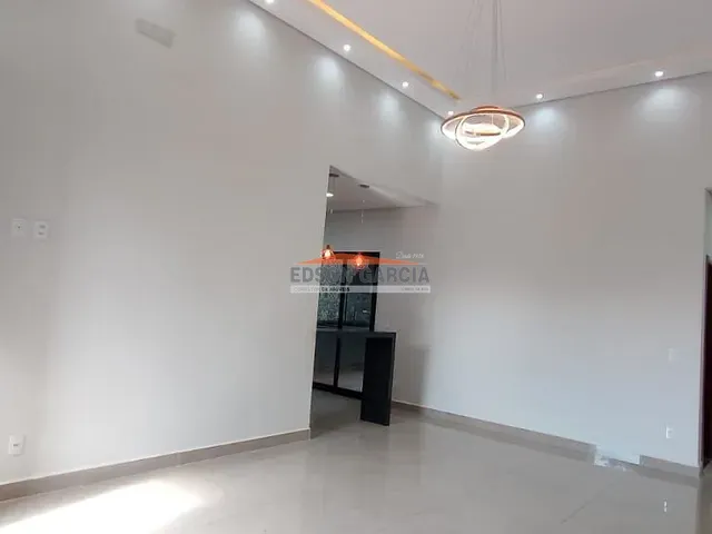 Casa com 200m² 3 quartos e 3 banheiros, à venda, no bairro Wanel Ville em Sorocaba