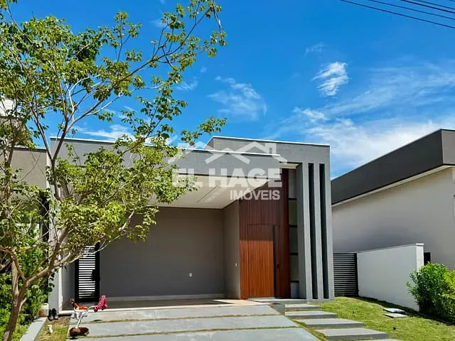 Casa com 300m² 3 quartos e 5 banheiros, à venda, no bairro Jardim Imperial em Cuiabá