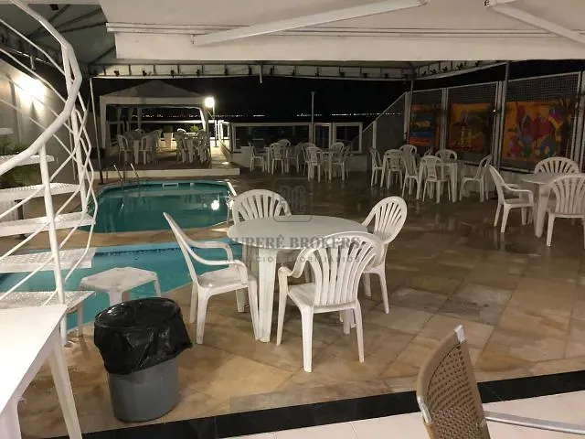 Casa 4 quartos e 5 banheiros, à venda, no bairro João Paulo em Florianópolis