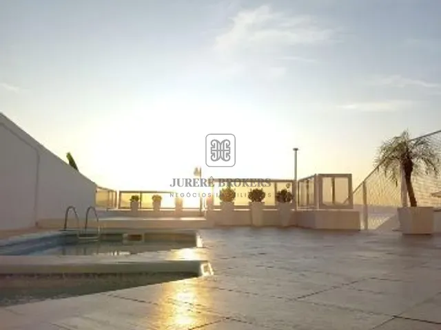 Casa 4 quartos e 5 banheiros, à venda, no bairro João Paulo em Florianópolis