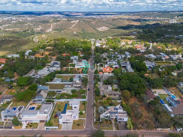 Casa com 480m² 4 quartos e 7 banheiros, para alugar, no bairro Jardim Botanico em Brasília