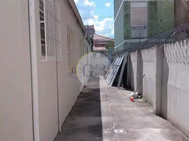 Casa 4 quartos e 2 banheiros, à venda ou para alugar, no bairro Centro em Pelotas
