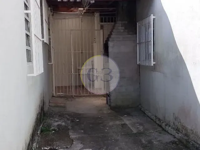 Casa 4 quartos e 2 banheiros, à venda ou para alugar, no bairro Centro em Pelotas