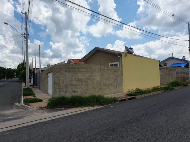 Casa com 184m² 2 quartos e 1 banheiro, à venda, no bairro Residencial Jequitibá em Birigui