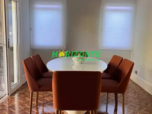 Casa com 450m² 4 quartos e 5 banheiros, à venda, no bairro Urbanova em São José dos Campos