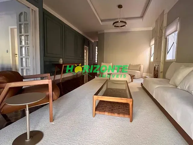 Casa com 450m² 4 quartos e 5 banheiros, à venda, no bairro Urbanova em São José dos Campos