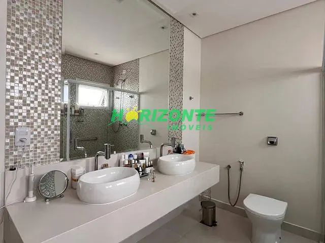 Casa com 450m² 4 quartos e 5 banheiros, à venda, no bairro Urbanova em São José dos Campos