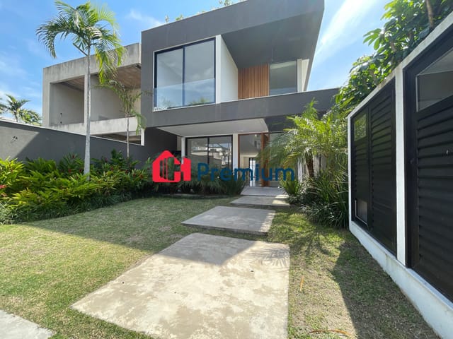 Casa 4 quartos e 5 banheiros, à venda, no bairro Barra da Tijuca em Rio de Janeiro